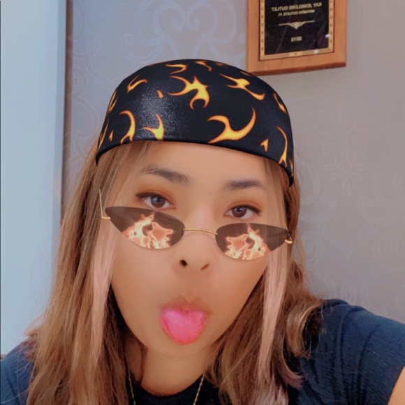 Meet your Posher, Rosalinda - Picture 1 of 1